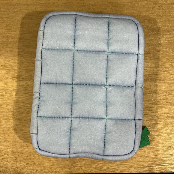 Oliver Bonas Carrie Blue Fold Out Make Up Bag Large - Picture 8 of 9